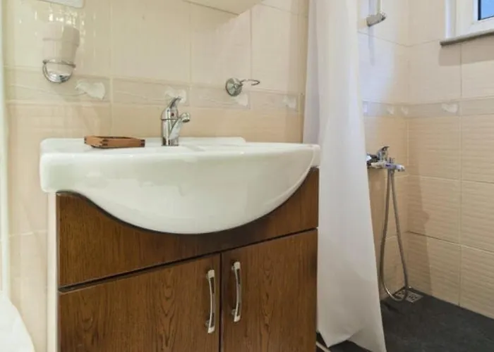 이닌 - 베벡 아파트 이스탄불