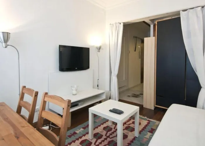 이닌 - 베벡 아파트